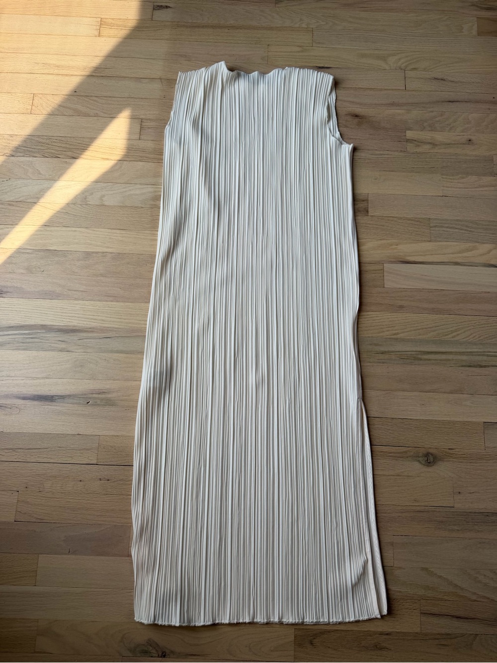 Anime Bing Sleeveless Pleated Midi Dress